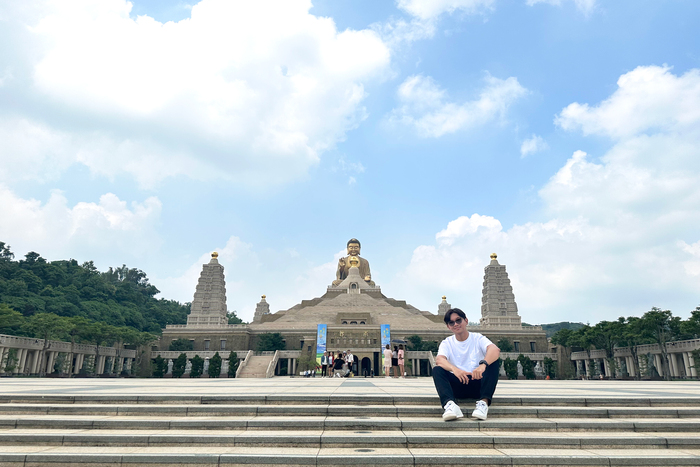 Frances visited Fo Guang Shan Buddha Museum.